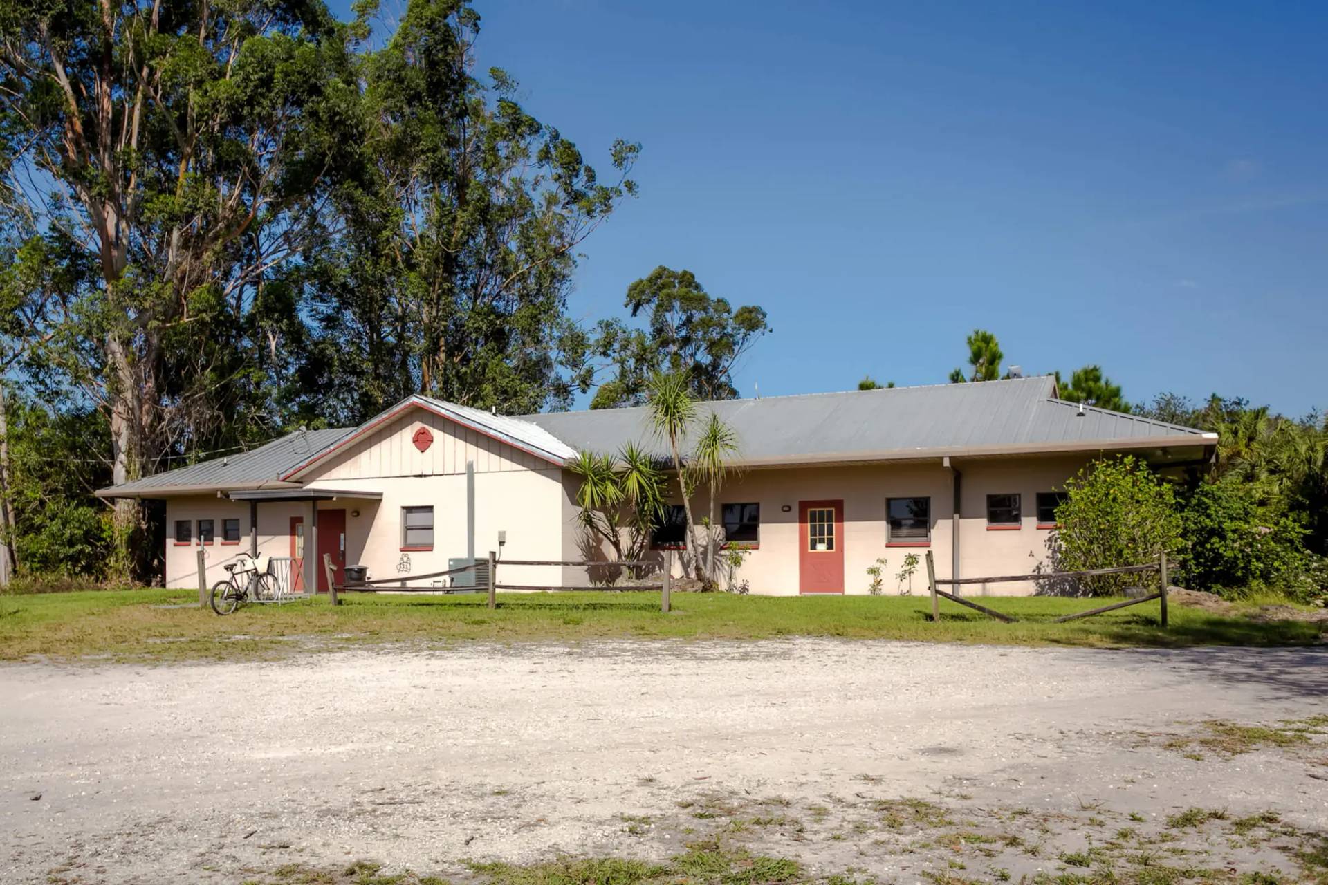 Pine Tree Inn